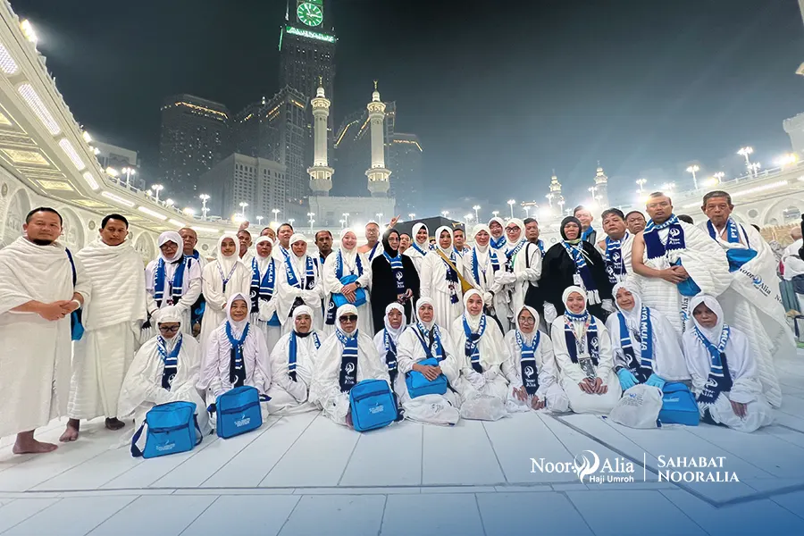Jamaah Nooralia di Ka'bah